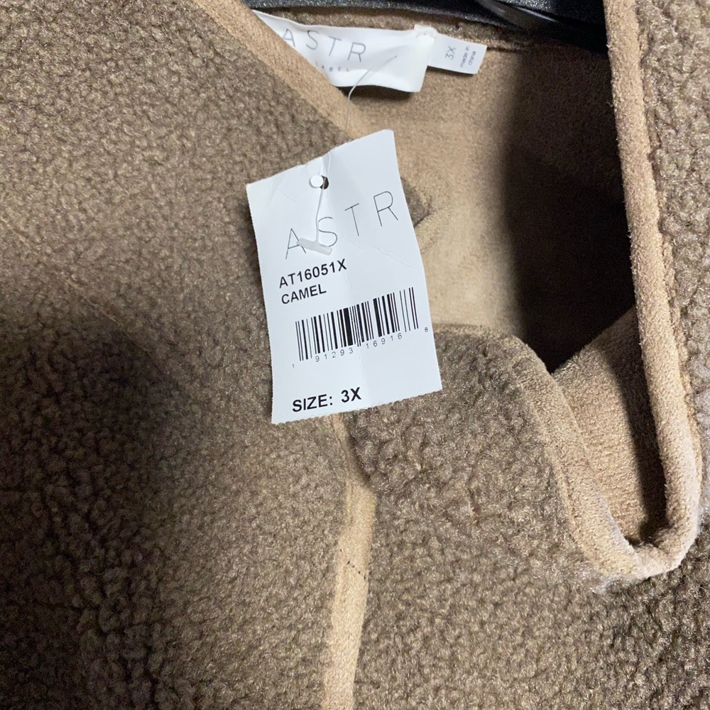 ASTR Snap Front Teddy Jacket In Camel - Picture 4 of 5